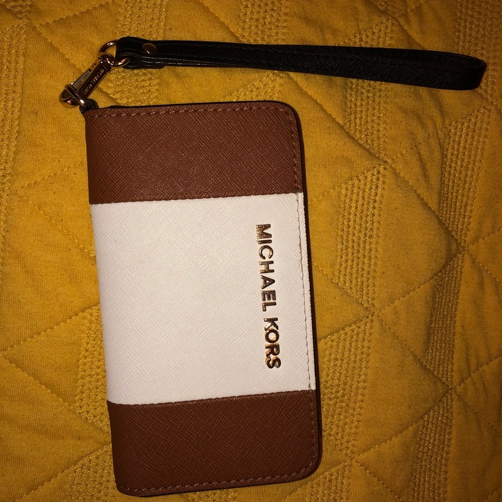 Michael Kors Wristlet